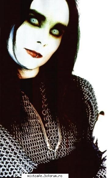 mai taci ca ma limbat 3 ore juma la ochii lui :nebun: cradle of filth