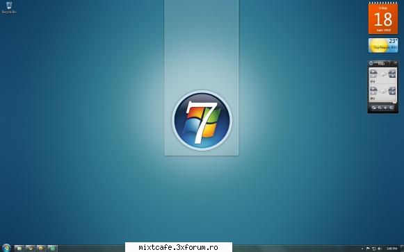Cum arată desktop-ul tău? - Cam așa ceva. E sec, but I like it - � Games.