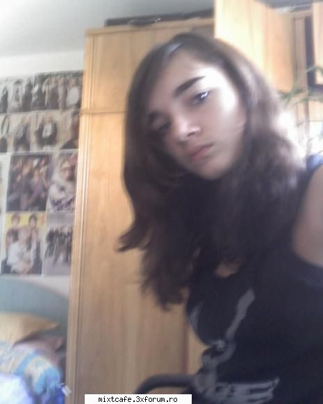 bine pun acu' o poza :rolleyes:  icecream