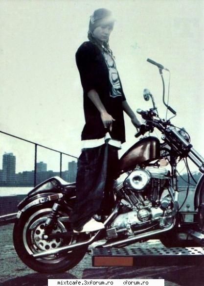 mop :uimit: tokio hotel.